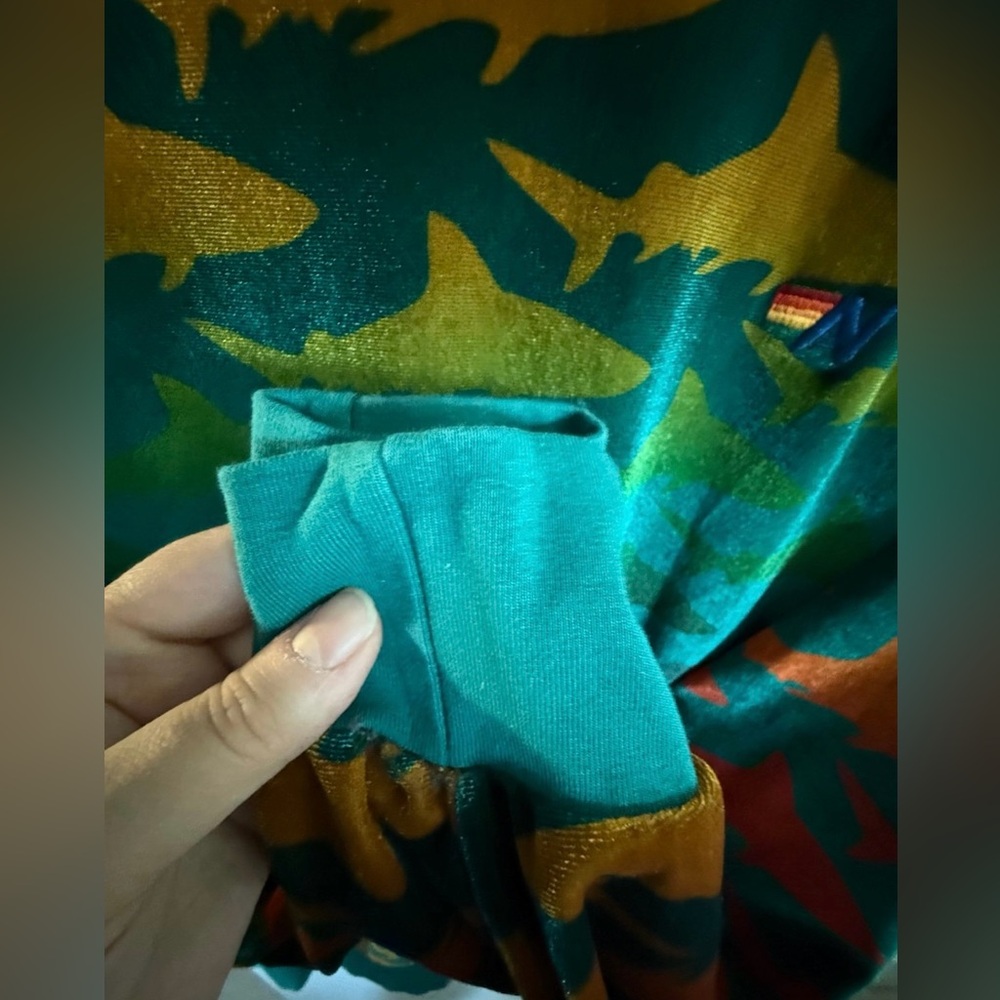 Extremely Rare Aviator Nation Velvet Shark Crewneck Size XL Unisex Sweater Teal - Picture 4 of 6